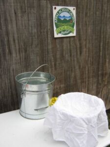 How to Make Sorghum Syrup and Market Sorghum Products (with Video) Image